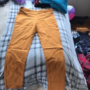 Mustard, small forever 21 skinny pants